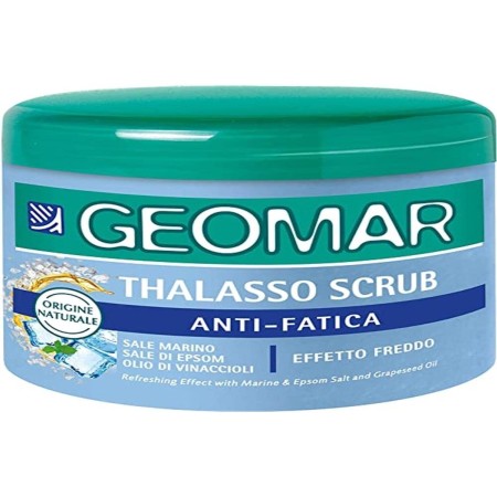 GEOMAR 122890 THALASSO SCRUB CORPO AROMATHERAPY, CON SALE MARINO DEL MAR MORTO E SALE DI EPSOM, QUARZO ROSA, ARRICCHITA CON ESTRATTI BOTANICI (TIMO E MIRTO), 95% DI ORIGINE NATURALE, MADE IN ITALY, 600 G